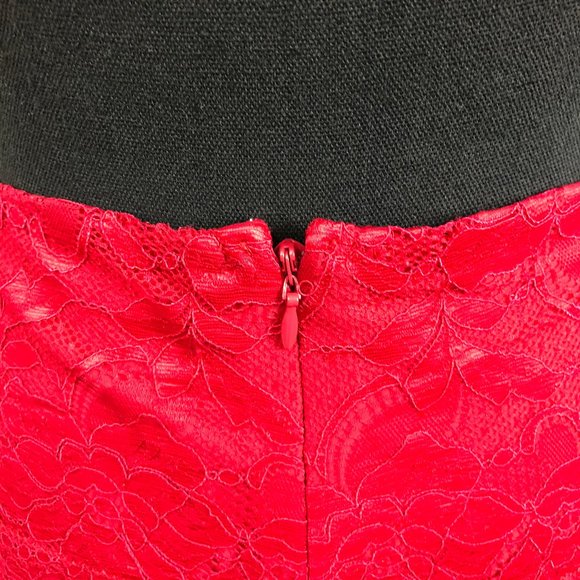 NWT - Mini Skirt - Red - size S - Picture 4 of 7